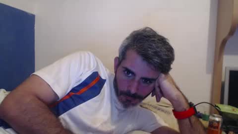 Snapshot of c0llinfarrell chatting on 12-01-24, 07:25 Collin Farrel online show from 12-01-24, 07:25