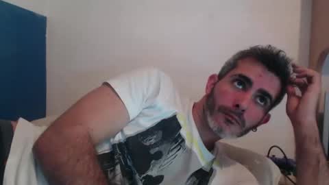 Snapshot of c0llinfarrell chatting on 12-11-24, 09:09 Collin Farrel online show from 12-11-24, 09:09
