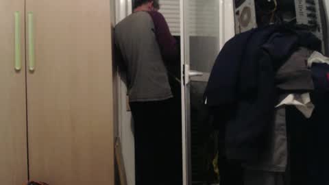 Snapshot of c0llinfarrell chatting on 01-01-25, 01:04 Collin Farrel online show from 01-01-25, 01:04