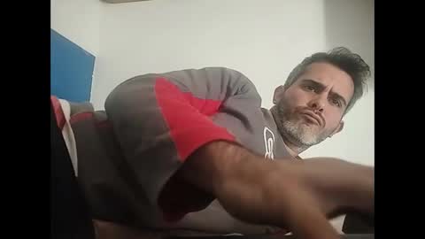 Snapshot of c0llinfarrell chatting on 01-07-25, 12:41 Collin Farrel online show from 01-07-25, 12:41