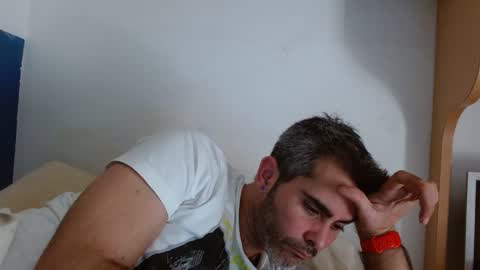 Snapshot of c0llinfarrell chatting on 01-16-25, 12:53 Collin Farrel online show from 01-16-25, 12:53