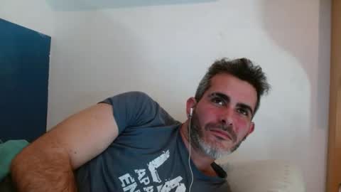 Snapshot of c0llinfarrell chatting on 02-19-25, 11:49 Collin Farrel online show from 02-19-25, 11:49