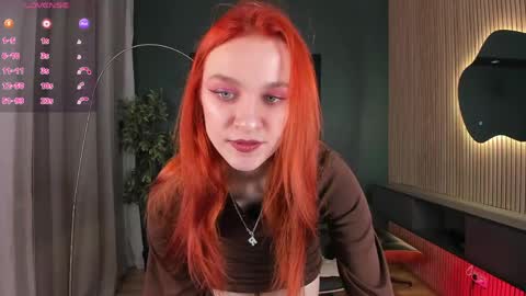 Snapshot of c_moonie_ chatting on 05-27-26, 08:50 Polly online show from 05-27-26, 08:50