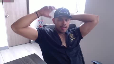 Snapshot of caballero_____ chatting on 12-24-24, 08:16 INSTAGRAM CABALLERO 1998 online show from 12-24-24, 08:16