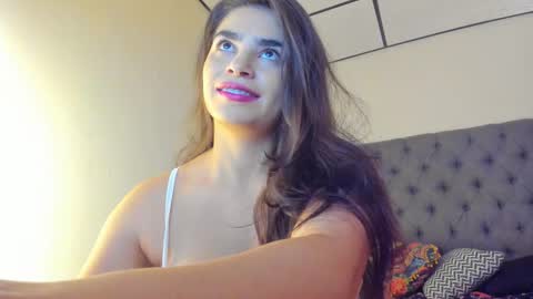 Snapshot of caitlingomez0 chatting on 10-21-25, 02:07 caitlingomez0 online show from 10-21-25, 02:07