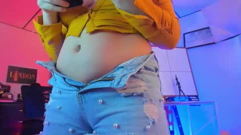 Snapshot of caitlingomez0 chatting on 10-27-25, 02:10 caitlingomez0 online show from 10-27-25, 02:10