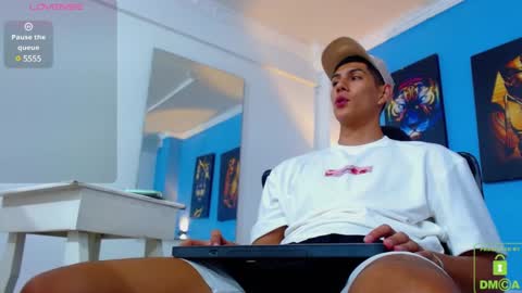 Snapshot of calavalerio chatting on 12-27-24, 11:53 Valerio online show from 12-27-24, 11:53