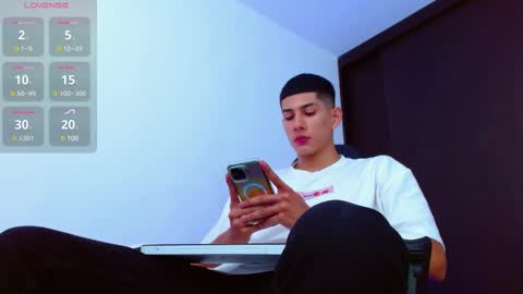 Snapshot of calavalerio chatting on 02-21-25, 07:43 Valerio online show from 02-21-25, 07:43