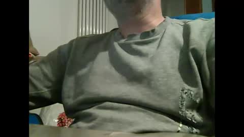 Snapshot of caldoski chatting on 11-21-25, 09:24 caldoski online show from 11-21-25, 09:24