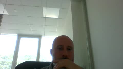 Snapshot of caldoski chatting on 04-30-26, 12:00 caldoski online show from 04-30-26, 12:00