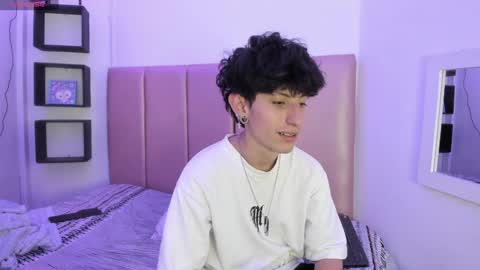 Snapshot of caliope_morfeo chatting on 12-03-24, 05:45 Calipe Morfeo online show from 12-03-24, 05:45