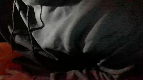 Snapshot of calisguitar chatting on 12-06-24, 01:44 Calisguitar online show from 12-06-24, 01:44