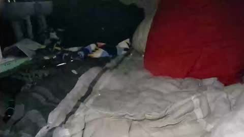 Snapshot of calisguitar chatting on 01-03-25, 02:43 Calisguitar online show from 01-03-25, 02:43