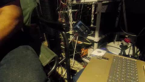 Snapshot of calisguitar chatting on 01-26-25, 10:23 Calisguitar online show from 01-26-25, 10:23