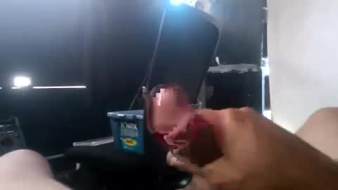 Snapshot of calisguitar chatting on 10-09-25, 04:49 Calisguitar online show from 10-09-25, 04:49