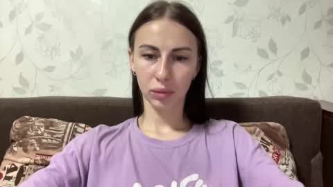 Anna online show from 11-14-25, 01:32