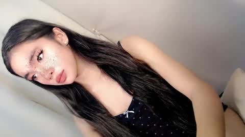 Snapshot of call_me_nina chatting on 07-20-26, 11:40 call_me_nina online show from 07-20-26, 11:40