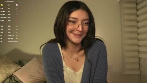 Snapshot of call_me_rosie chatting on 07-12-26, 03:52 online show from 07-12-26, 03:52