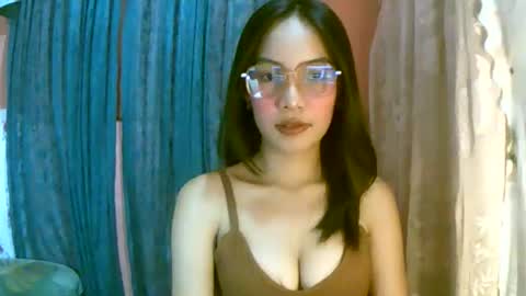 Freya online show from 04-08-26, 09:53