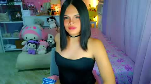 Mia online show from 07-07-26, 07:23