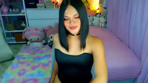 Mia online show from 07-31-26, 07:30