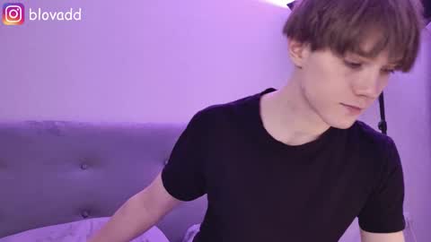 Snapshot of callmenineoneseven chatting on 12-18-25, 02:06 Nick online show from 12-18-25, 02:06