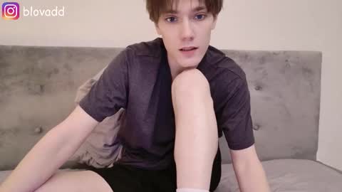 Snapshot of callmenineoneseven chatting on 02-17-26, 11:33 Nick online show from 02-17-26, 11:33