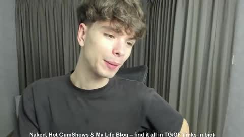 Snapshot of calvin_loves_you chatting on 12-02-25, 02:23 Hey I am Calvin online show from 12-02-25, 02:23