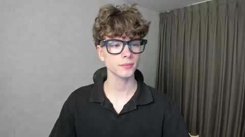 Snapshot of calvin_loves_you chatting on 02-08-26, 05:05 Hey I am Calvin online show from 02-08-26, 05:05