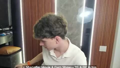 Snapshot of calvin_loves_you chatting on 07-08-26, 03:05 Hey I am Calvin online show from 07-08-26, 03:05
