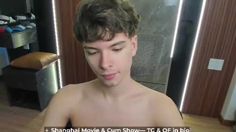 Snapshot of calvin_loves_you chatting on 07-19-26, 09:35 Hey I am Calvin online show from 07-19-26, 09:35