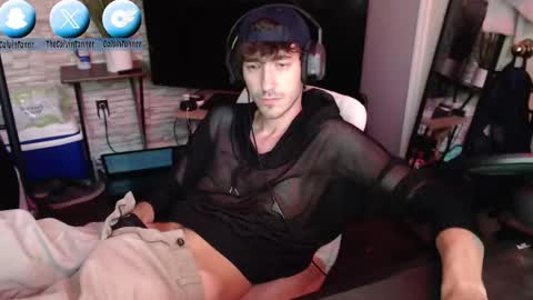 Snapshot of calvin_tanner chatting on 09-11-25, 01:33 calvin_tanner online show from 09-11-25, 01:33