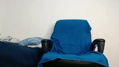 calvinhotlatino online show from 11-22-25, 01:37