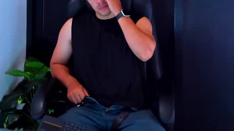 camara110 online show from 12-26-24, 03:27