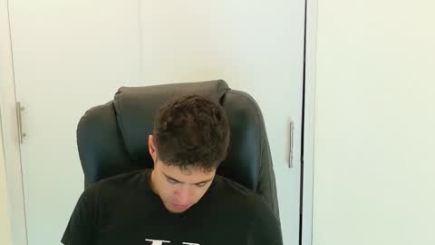 camara110 online show from 11-24-25, 02:11