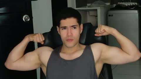Snapshot of camara110 chatting on 06-23-26, 01:14 camara110 online show from 06-23-26, 01:14