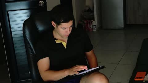 Snapshot of camara110 chatting on 07-03-26, 12:28 camara110 online show from 07-03-26, 12:28