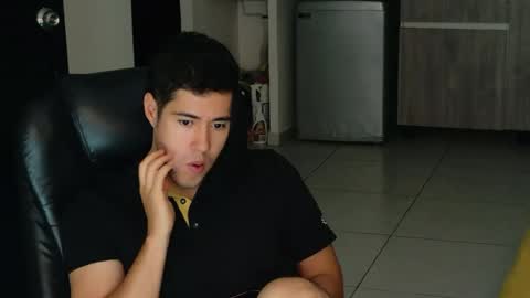 Snapshot of camara110 chatting on 07-27-26, 03:02 camara110 online show from 07-27-26, 03:02