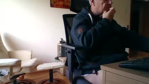 camcologne online show from 12-23-24, 11:25