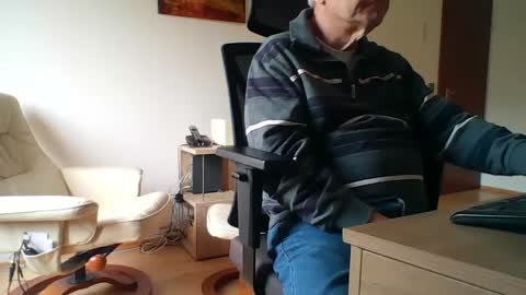 camcologne online show from 01-22-25, 10:07