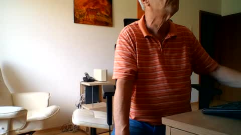Snapshot of camcologne chatting on 07-14-26, 10:21 camcologne online show from 07-14-26, 10:21