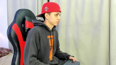 Snapshot of cameron_lux4 chatting on 11-10-25, 03:49 CAMERON online show from 11-10-25, 03:49