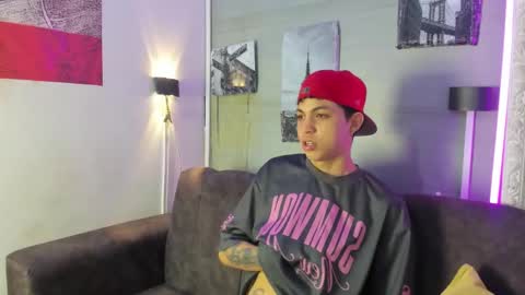 Snapshot of cameron_lux4 chatting on 11-25-25, 12:49 CAMERON online show from 11-25-25, 12:49