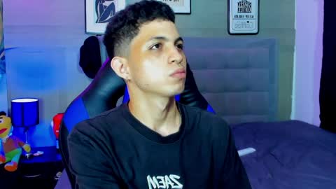 Snapshot of cameron_lux4 chatting on 04-09-26, 03:39 CAMERON online show from 04-09-26, 03:39