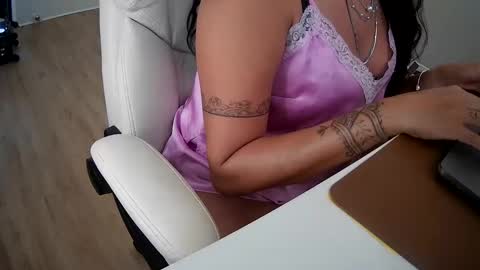 Cammie Cameron online show from 01-19-25, 03:39