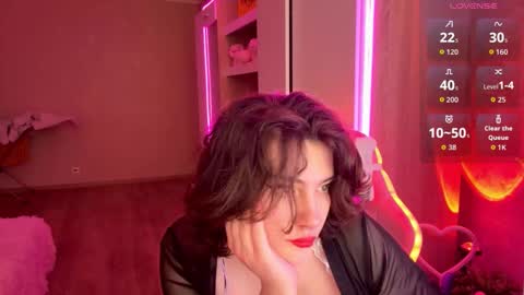 Snapshot of camgirl_xx chatting on 02-19-26, 01:29 Marta online show from 02-19-26, 01:29