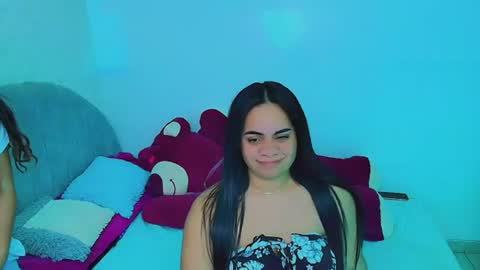 Snapshot of cami_bunnygirlx chatting on 07-04-26, 07:14 CAMI online show from 07-04-26, 07:14