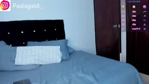 Snapshot of cami_hunter chatting on 03-08-25, 03:24 online show from 03-08-25, 03:24