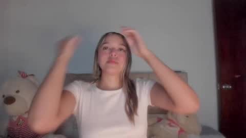 Snapshot of cami_hunter chatting on 02-27-26, 06:08 online show from 02-27-26, 06:08