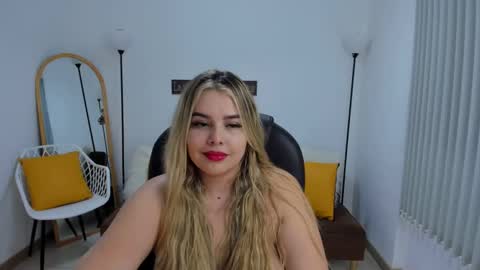 Camila online show from 03-05-25, 06:54